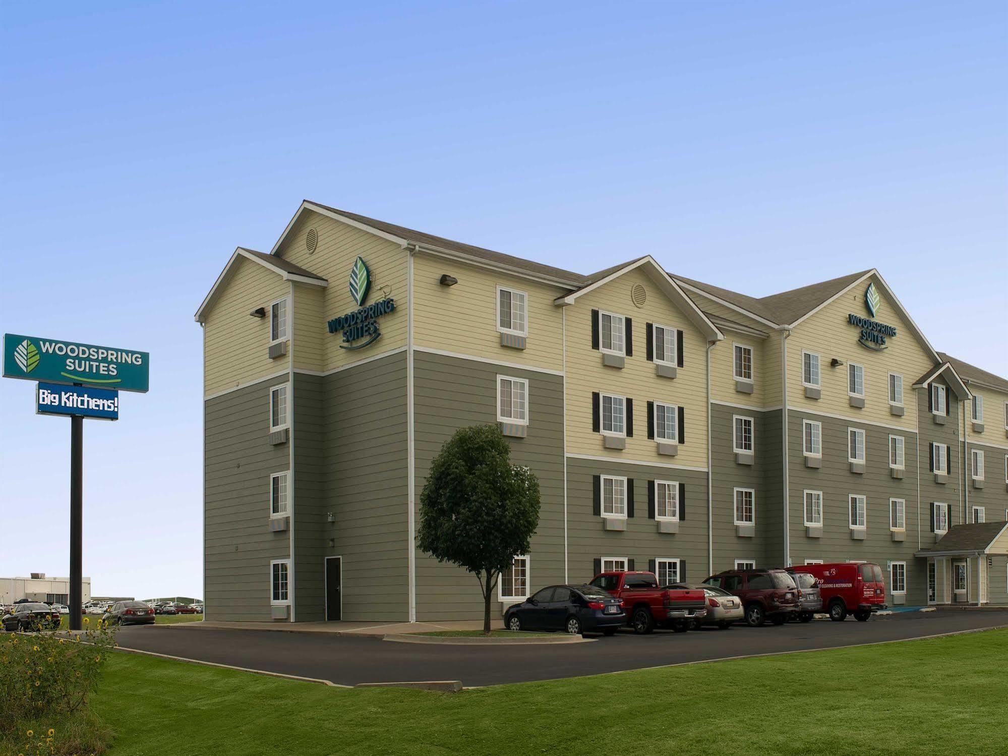 Woodspring Suites Tulsa Exterior foto
